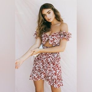 Sabo skirt tie front sweetheart neckline cut out/keyhole floral dress